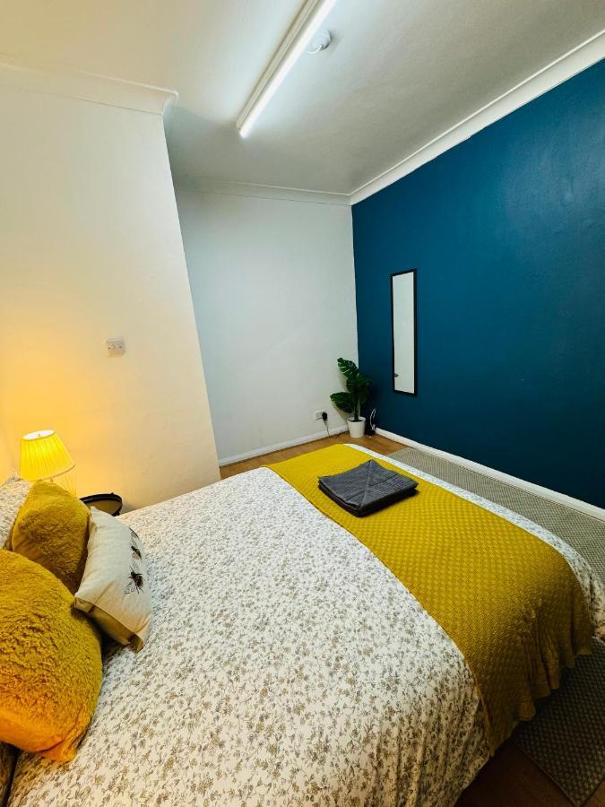 2 Bedrooms House Near Central London Exterior photo