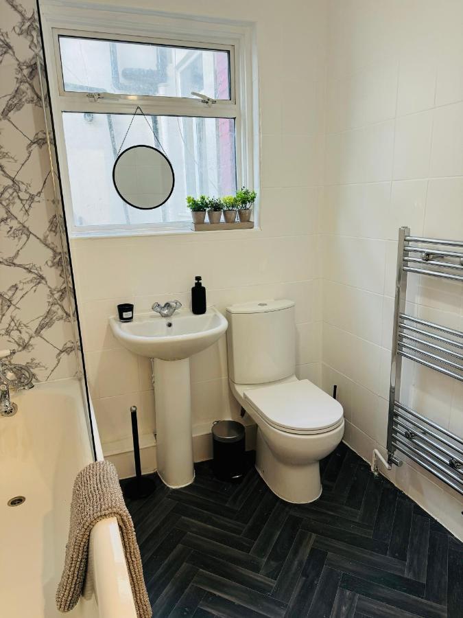 2 Bedrooms House Near Central London Exterior photo