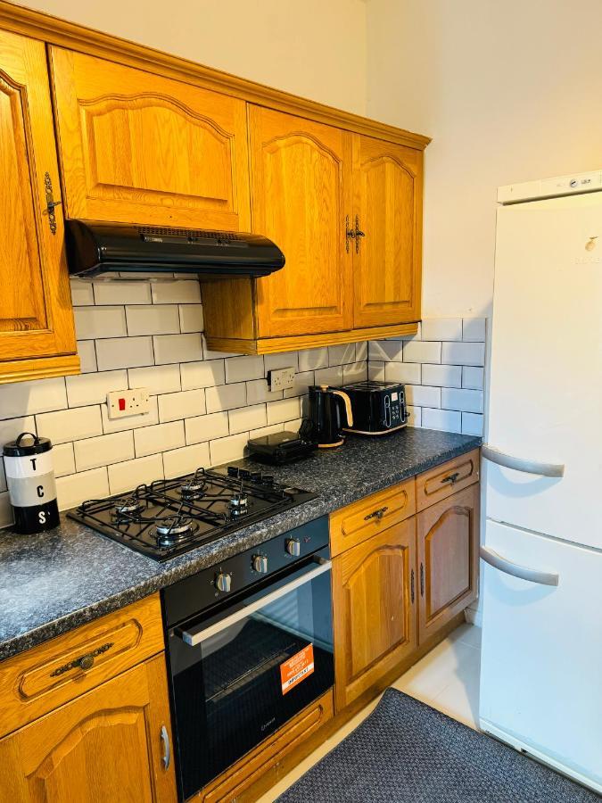 2 Bedrooms House Near Central London Exterior photo
